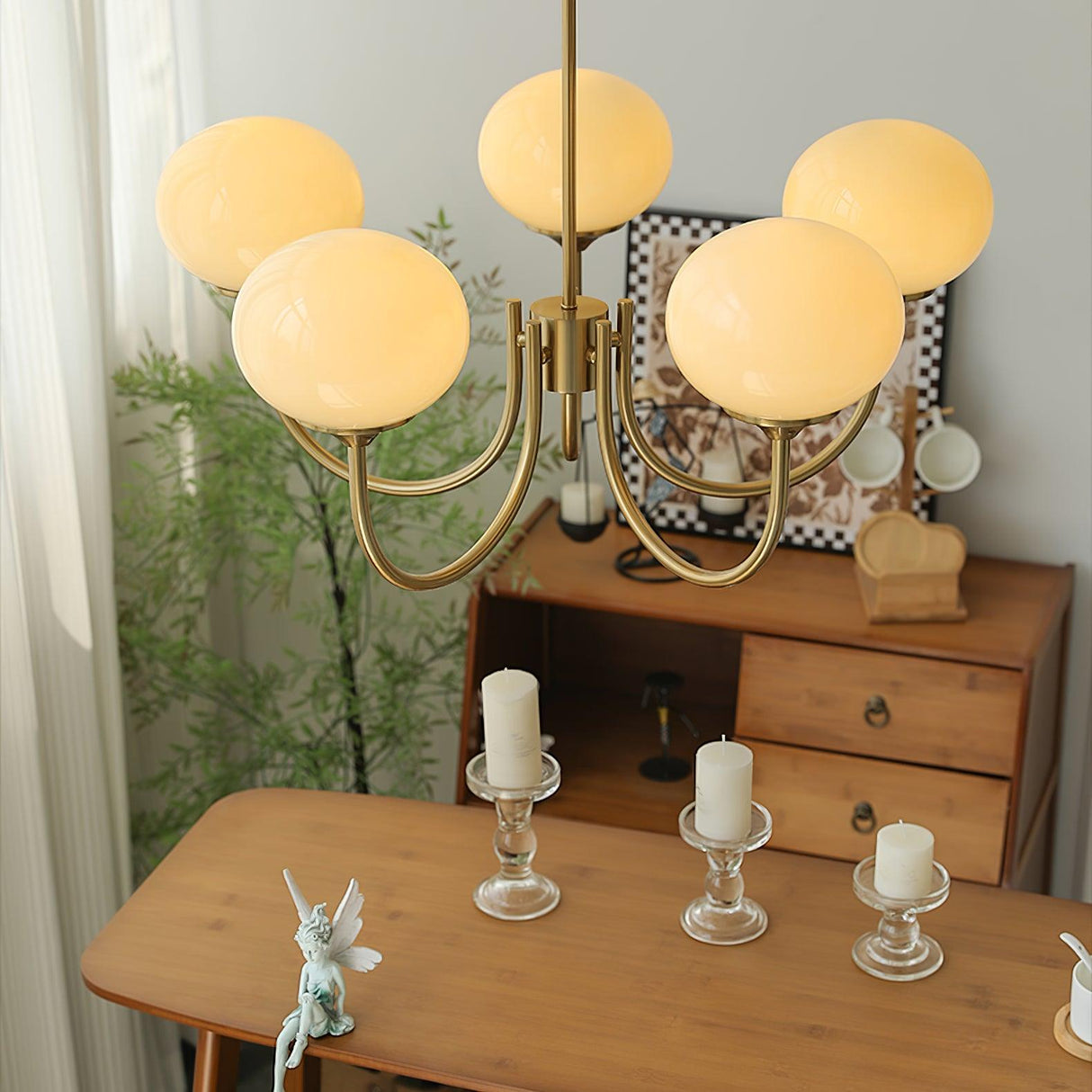 Modern Globe Chandelier Pink Glass with Brass Arms - Product detail 9