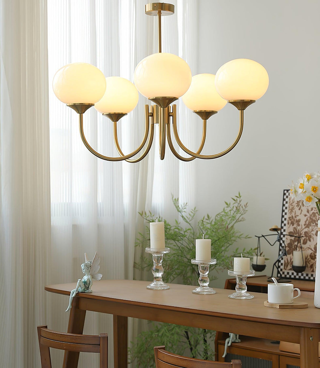 Modern Globe Chandelier Pink Glass with Brass Arms - Product detail 24