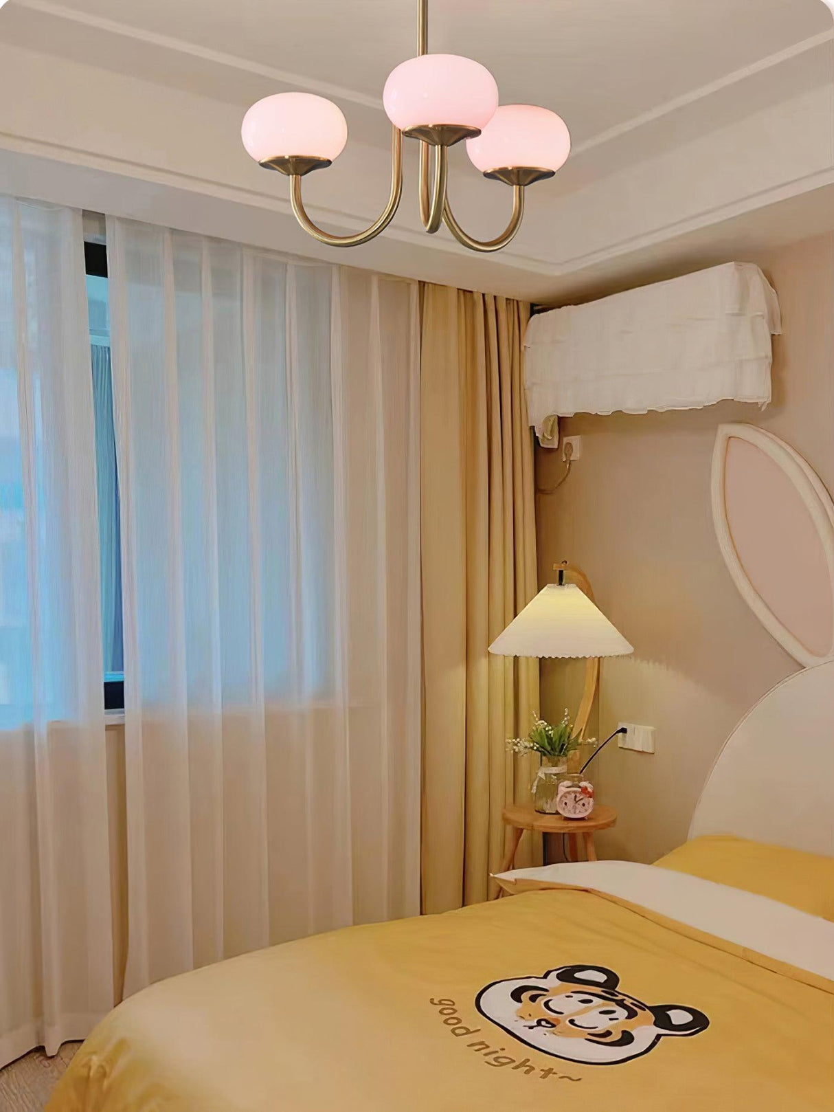 Modern Globe Chandelier Pink Glass with Brass Arms - Product detail 34