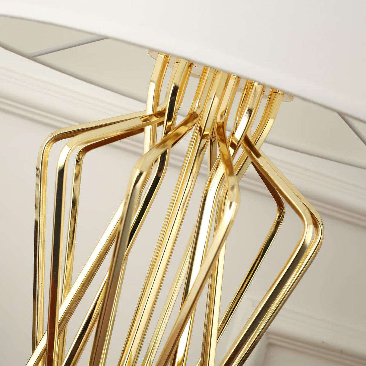 Modern Table Lamp Geometric Gold Metal Base - Product detail 4