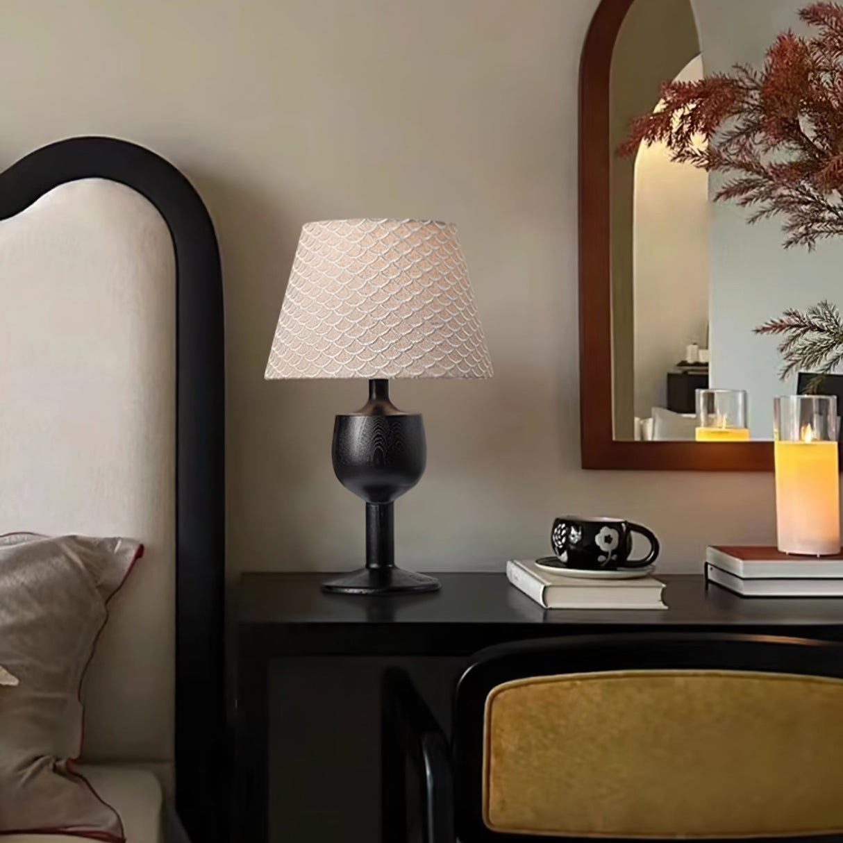 Mermaid Scale Table Lamp Black Wood Base - Product detail 8