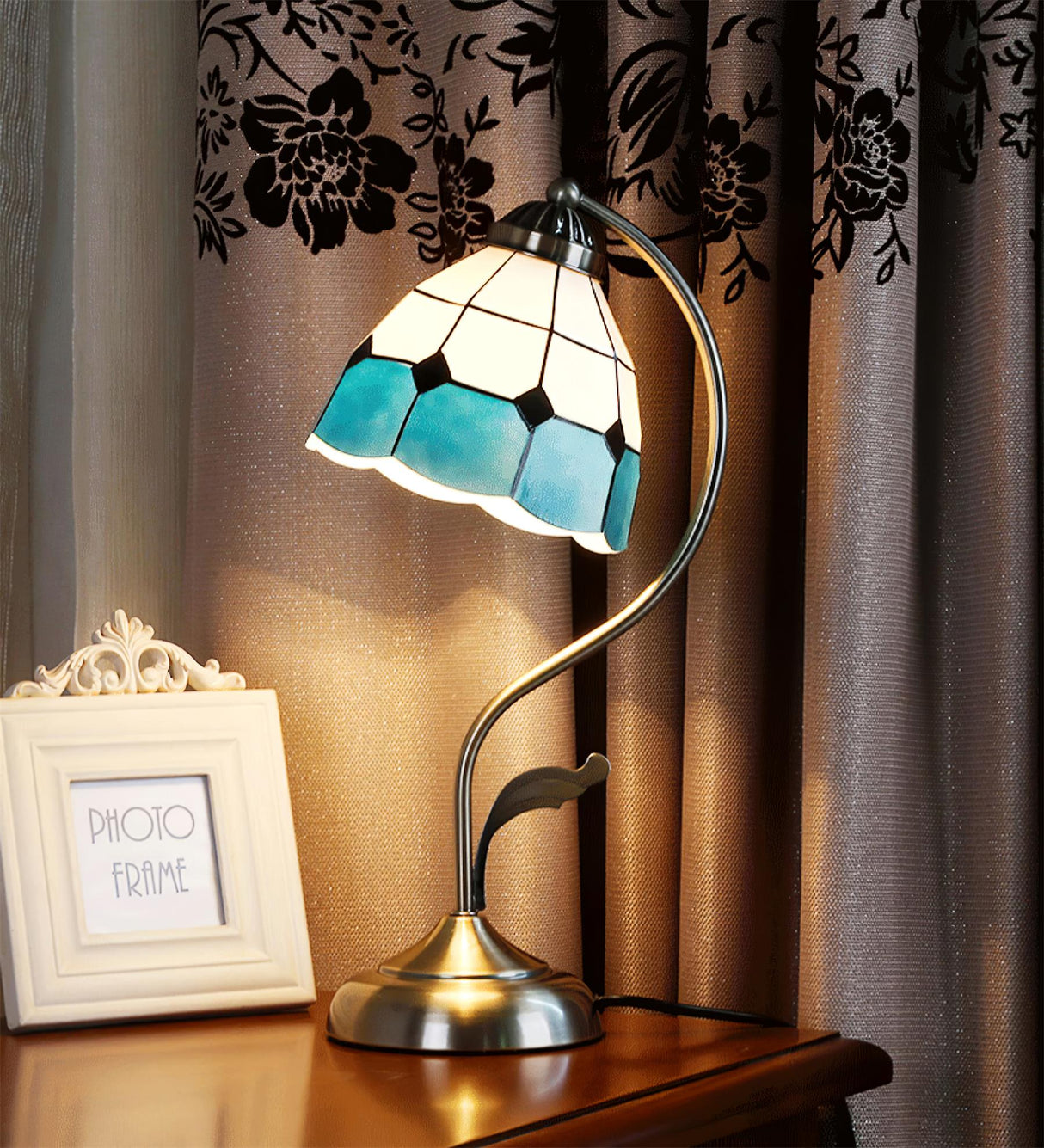 Tiffany Table Lamp White Blue Glass Floral Shade - Product detail 6