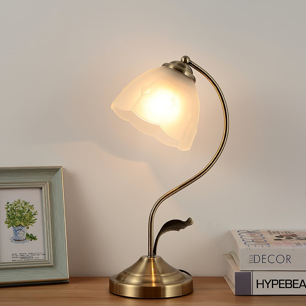 Tiffany Table Lamp White Blue Glass Floral Shade - Product detail 16