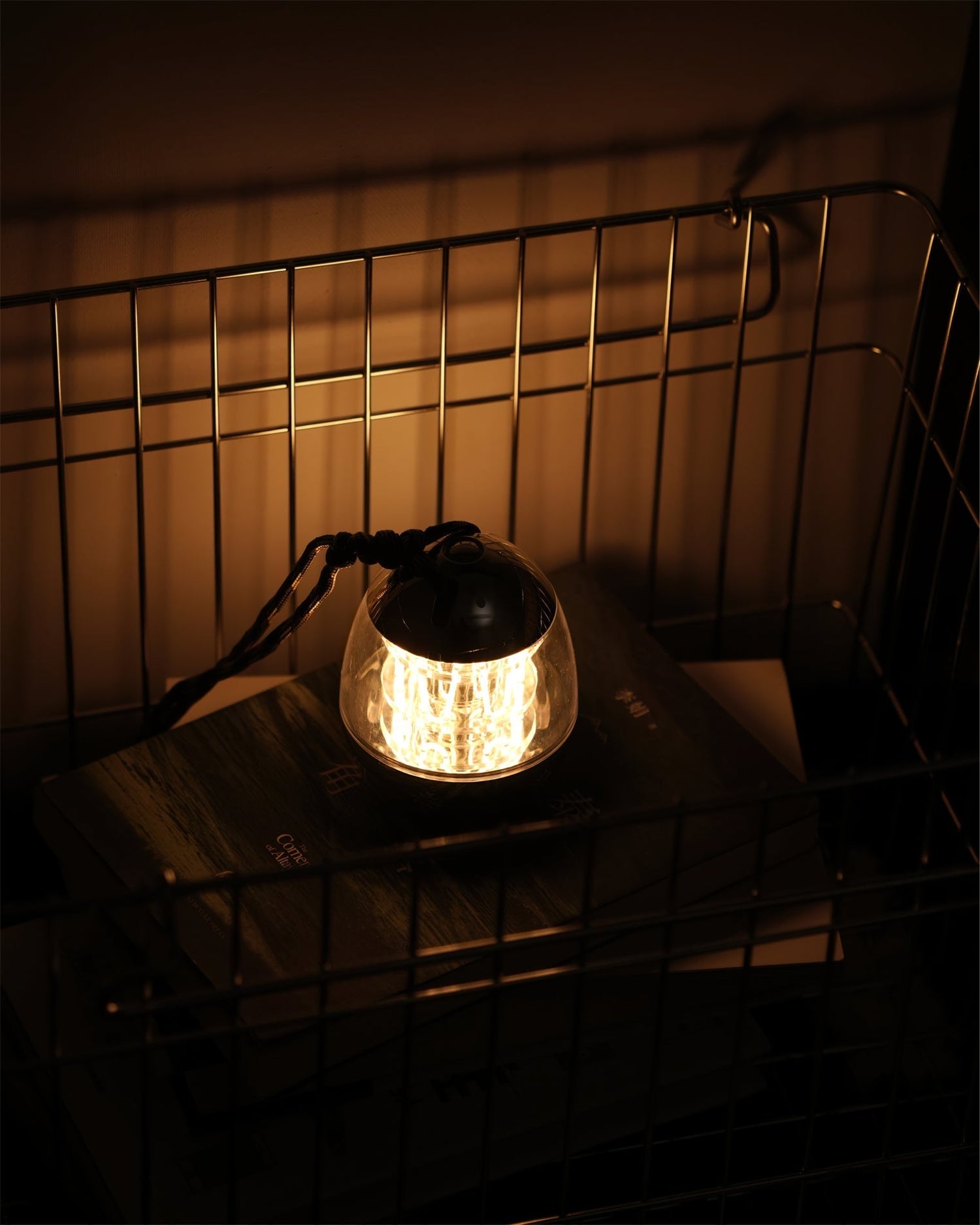 Portable LED Lantern  Egg-Shaped Chrome Design - Product detail 10