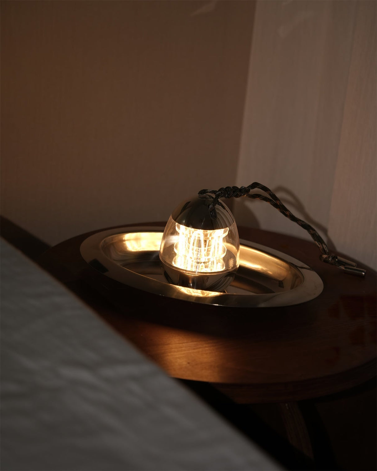 Portable LED Lantern  Egg-Shaped Chrome Design - Product detail 11