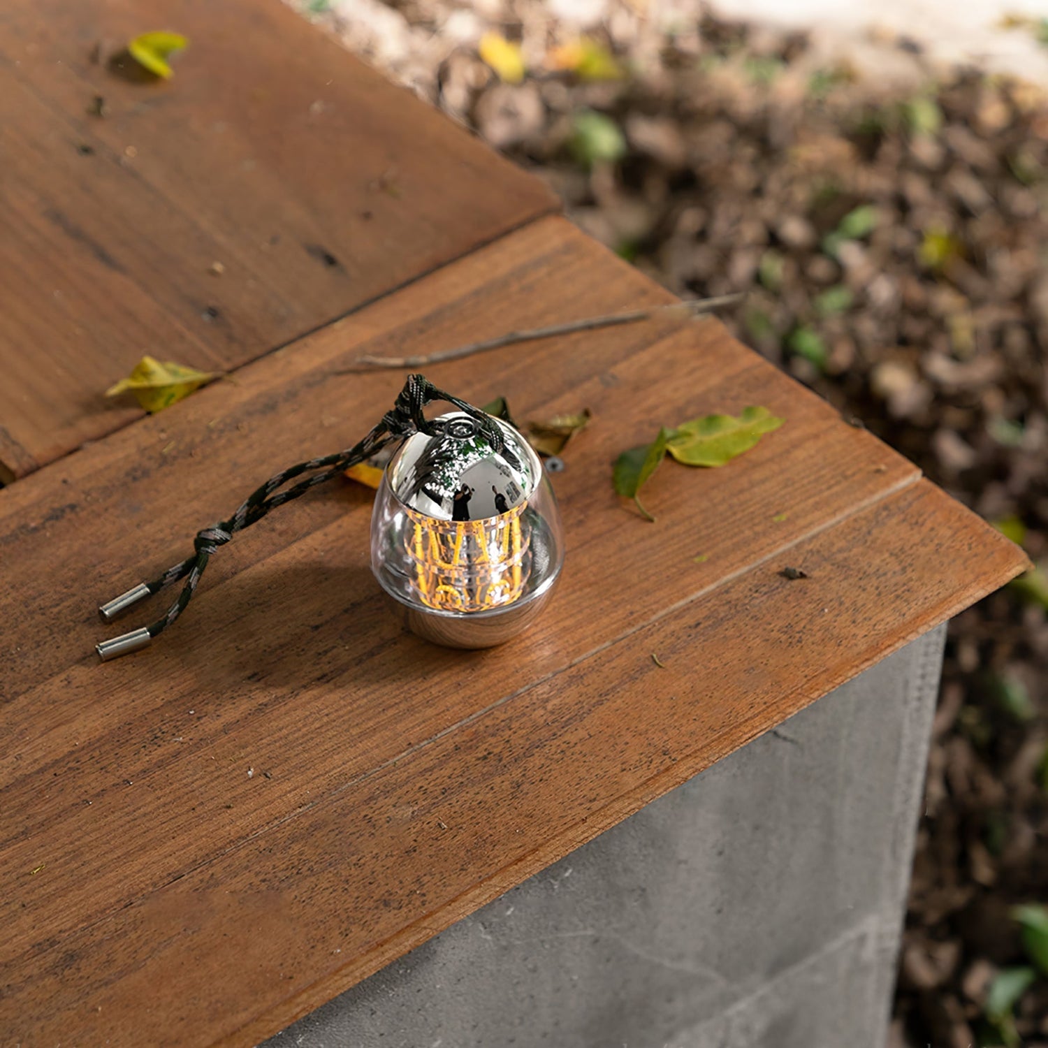 Portable LED Lantern  Egg-Shaped Chrome Design - Product detail 4