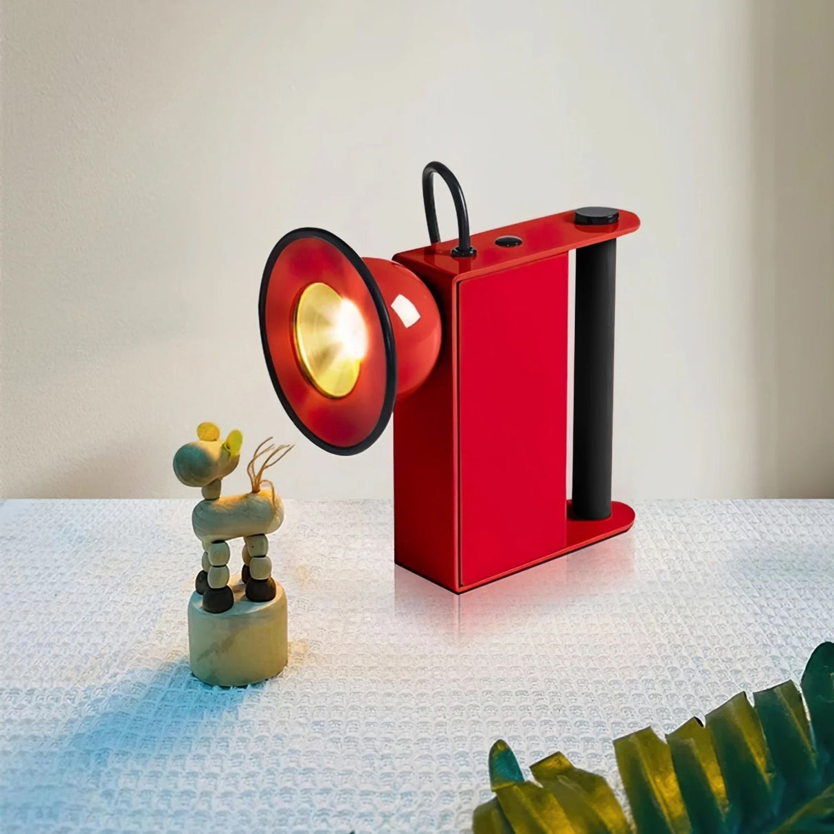 Modern LED Table Lamp Magnetic Adjustable Head Red Metal - Product detail 5