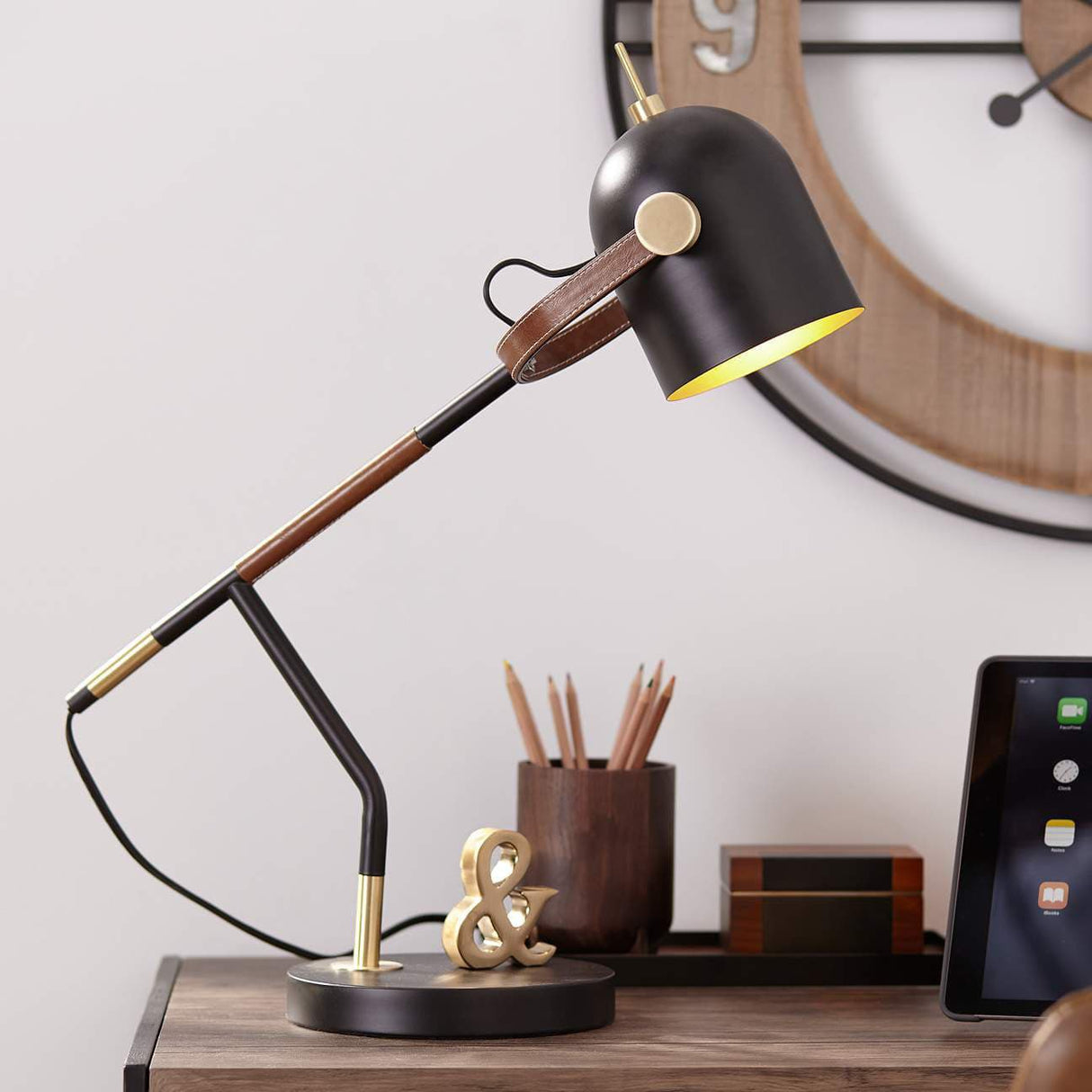 Modern Task Lamp Black Metal Marble Base - Product detail 4