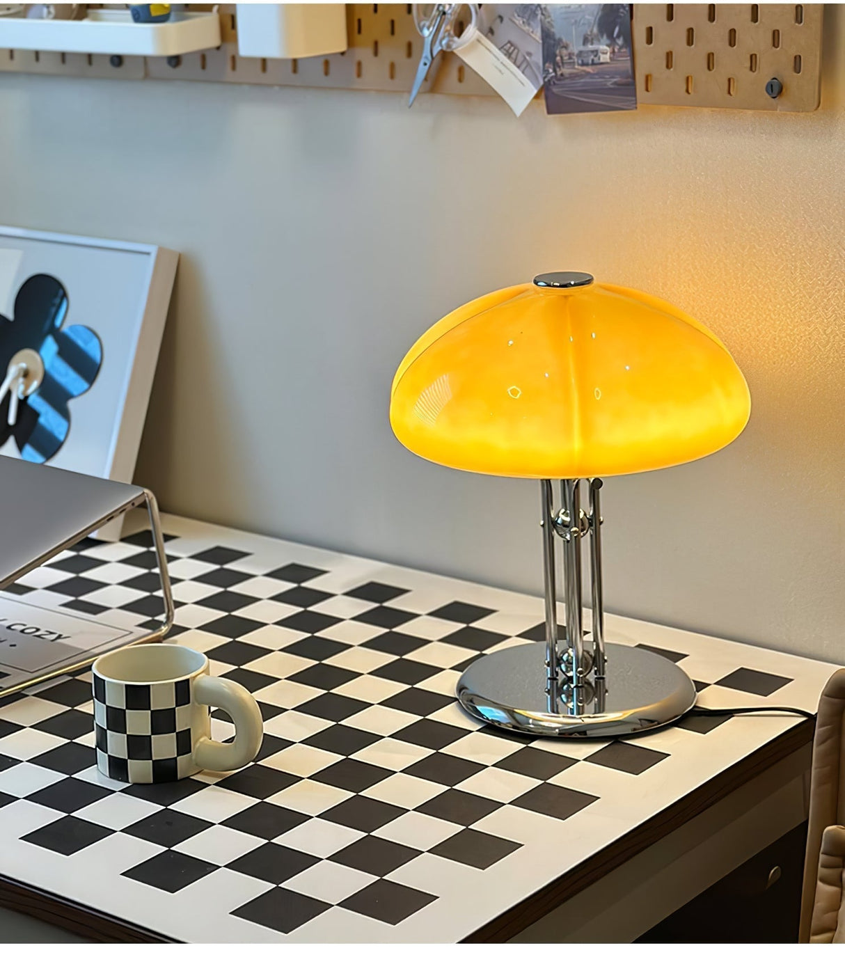 Bauhaus Table Lamp Amber Glass Dome Shade - Product detail 16