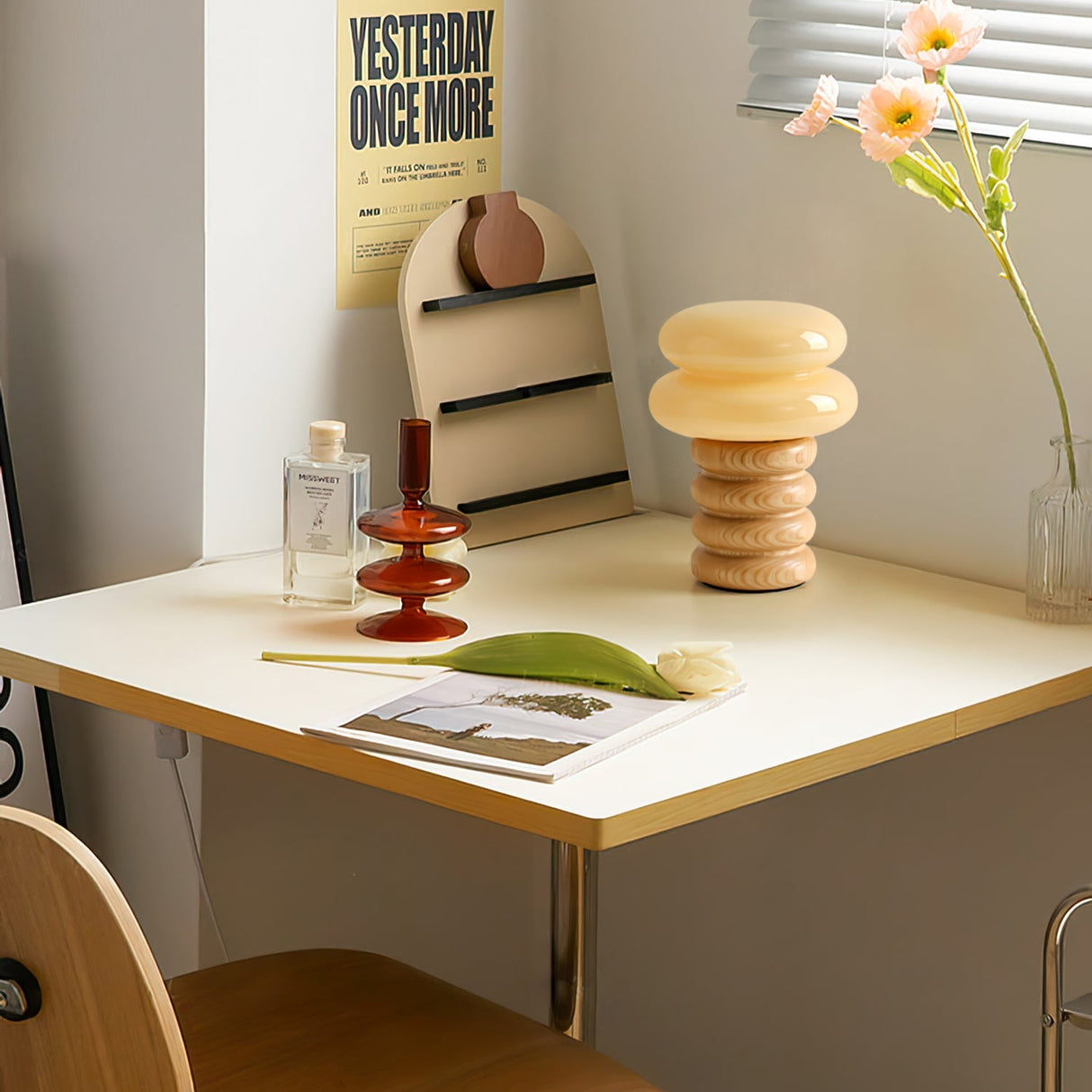 Modern Table Lamp Ash Wood Base with Glass Shade - Product detail 15
