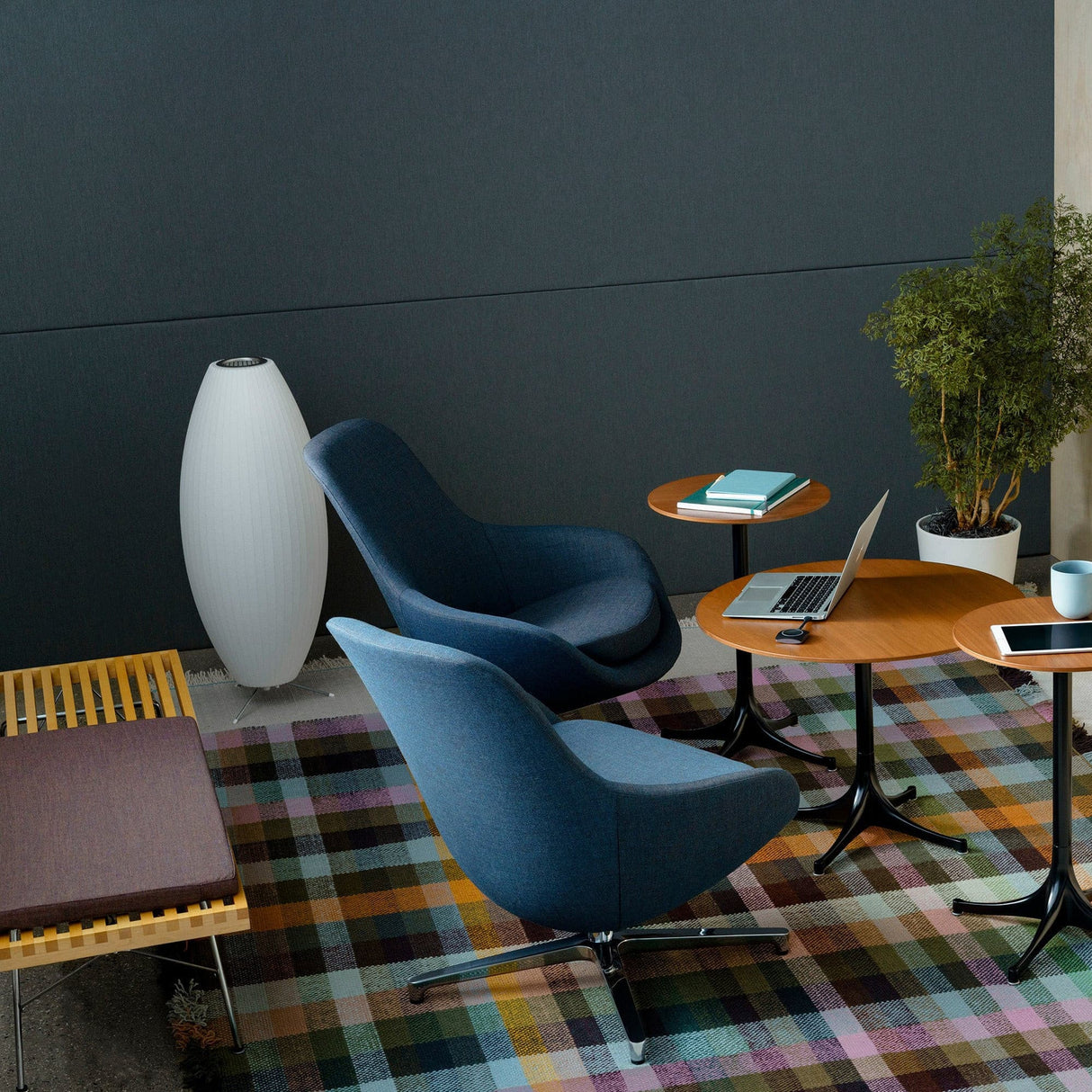 Modern Table Lamp White Sculptural Tripod Design - Product detail 7