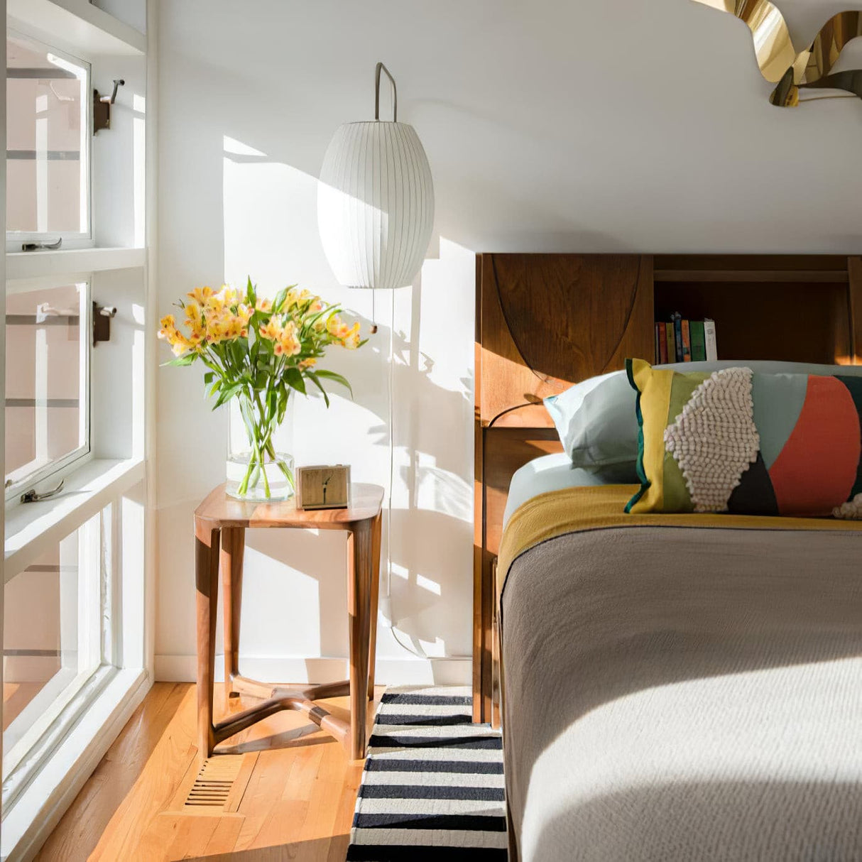 Modern Wall Sconce Rice Paper Shade with Teak Handle - Product detail 11