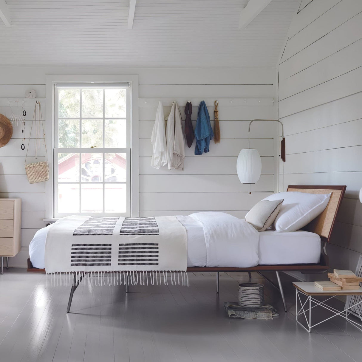 Modern Wall Sconce Rice Paper Shade with Teak Handle - Product detail 7