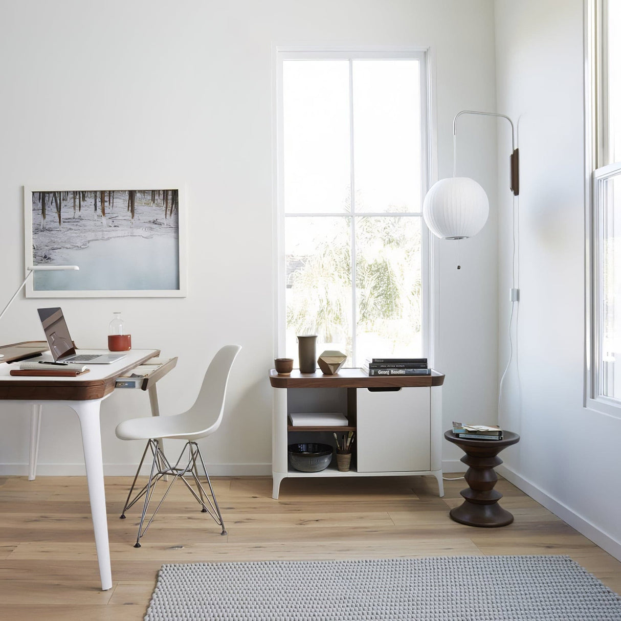 Modern Wall Sconce Rice Paper Shade with Teak Handle - Product detail 9