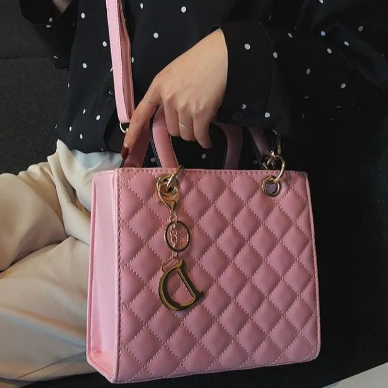 Quilted Chain Tote Bag  Diamond Pattern Leather Design - Detailed view
