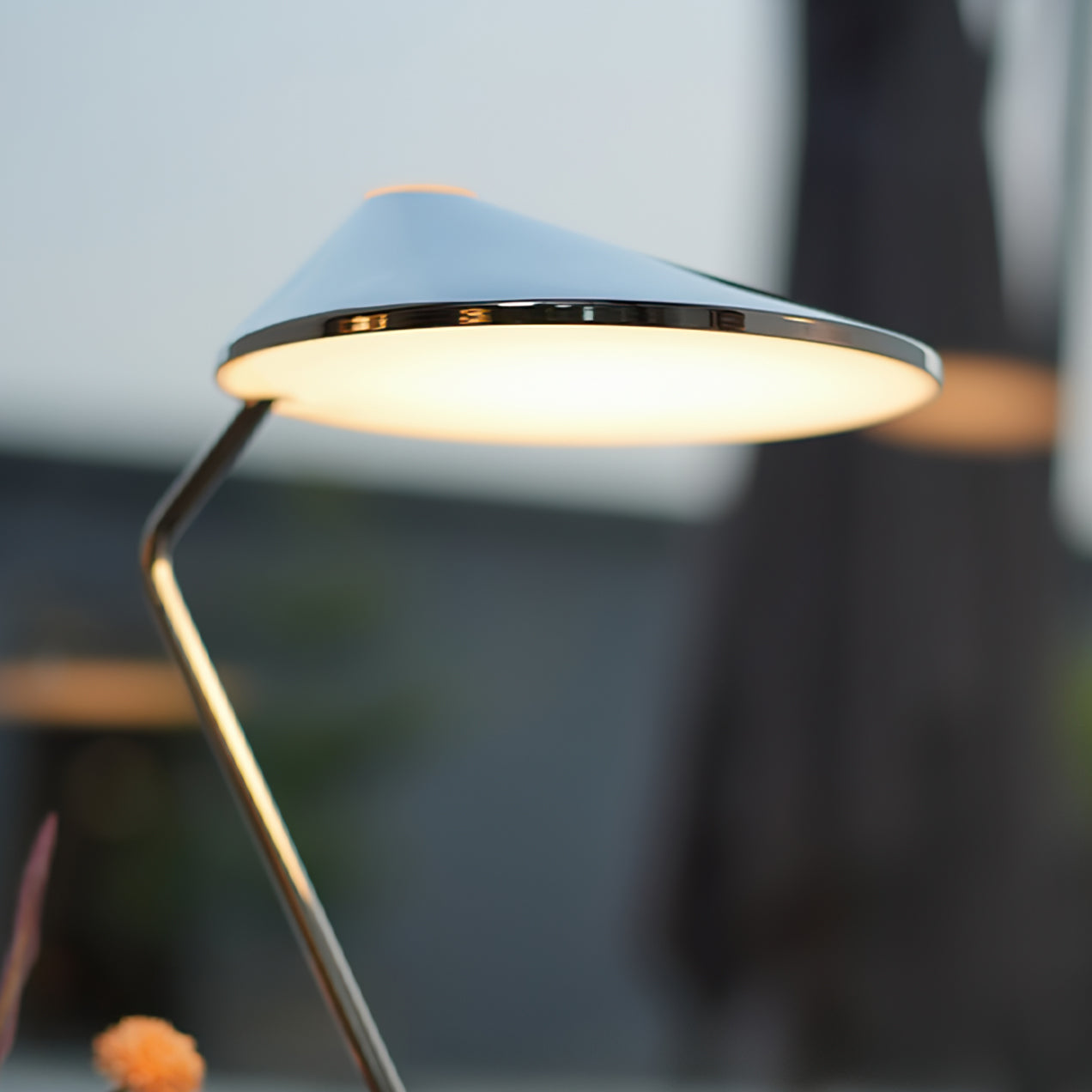 Modern LED Desk Lamp  Chrome Z-Shape Design - Product detail 7