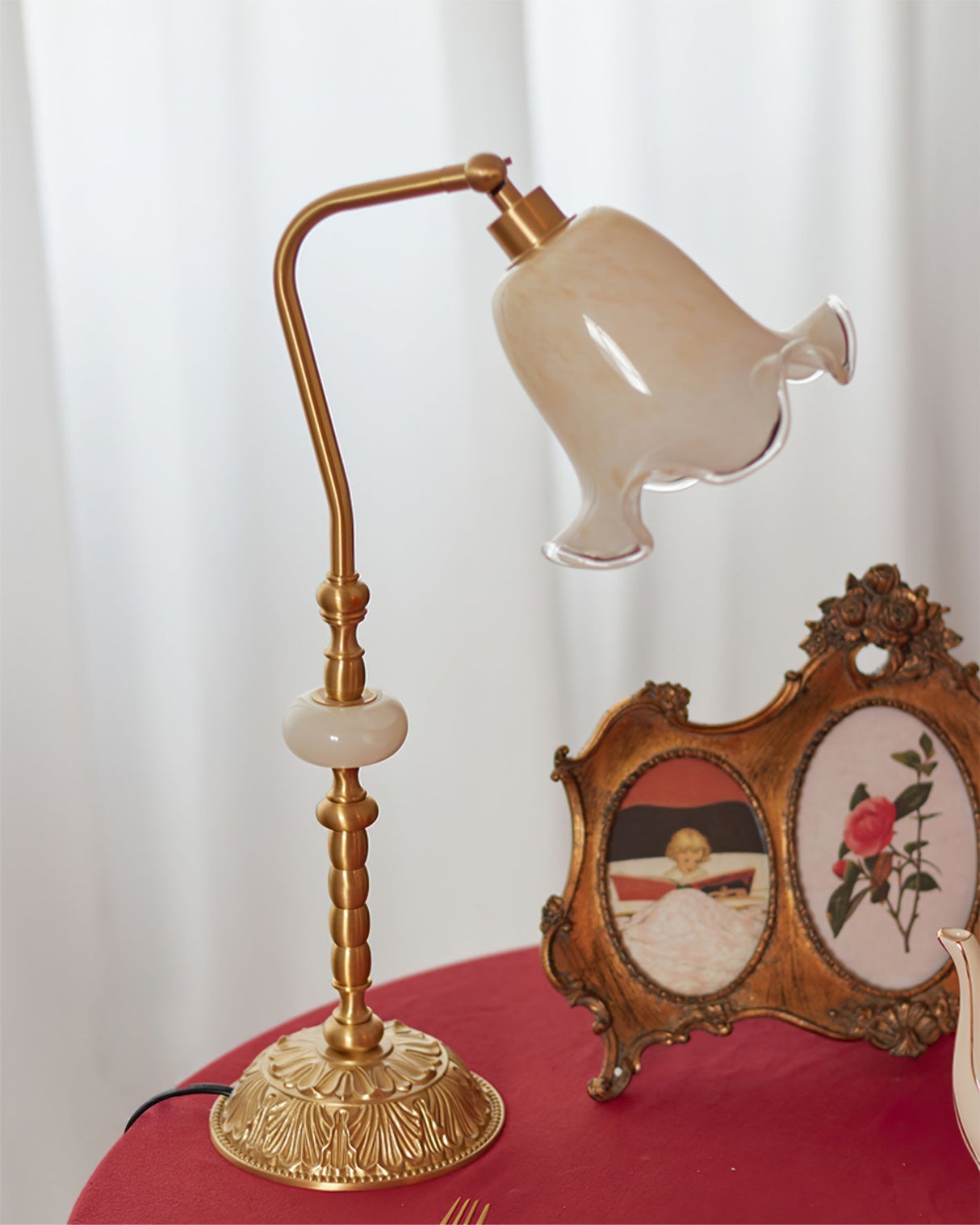 Vintage Table Lamp Brass Base With Glass Floral Shade - Product detail 4
