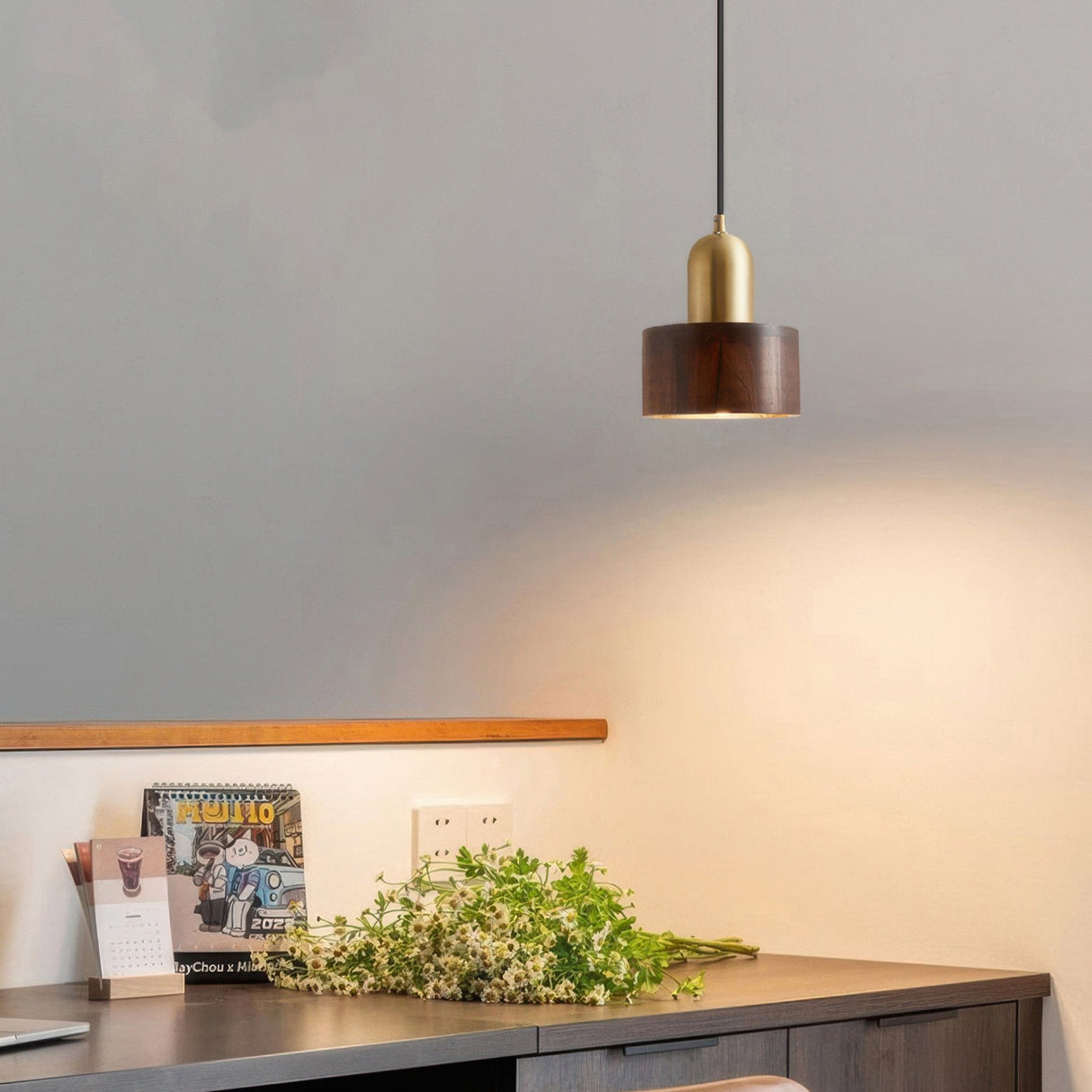 Modern Japanese Pendant Light Brass Black Cylinder Design - Product detail 5