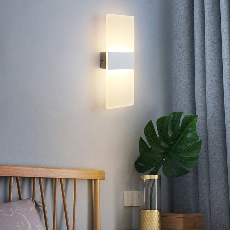 Modern LED Wall Sconce Brushed Gold Metal Accent - Product detail 5