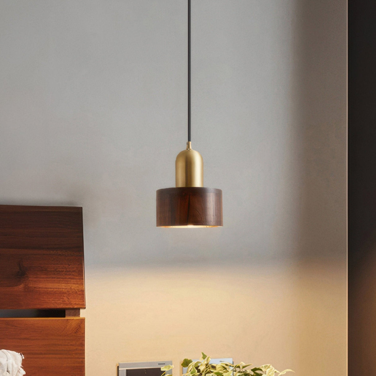 Modern Japanese Pendant Light Brass Black Cylinder Design - Product detail 9