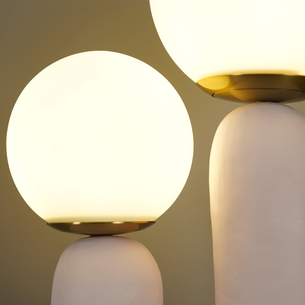 Modern Glass Table Lamp Pink Resin Base With Dual Globes - Product detail 51