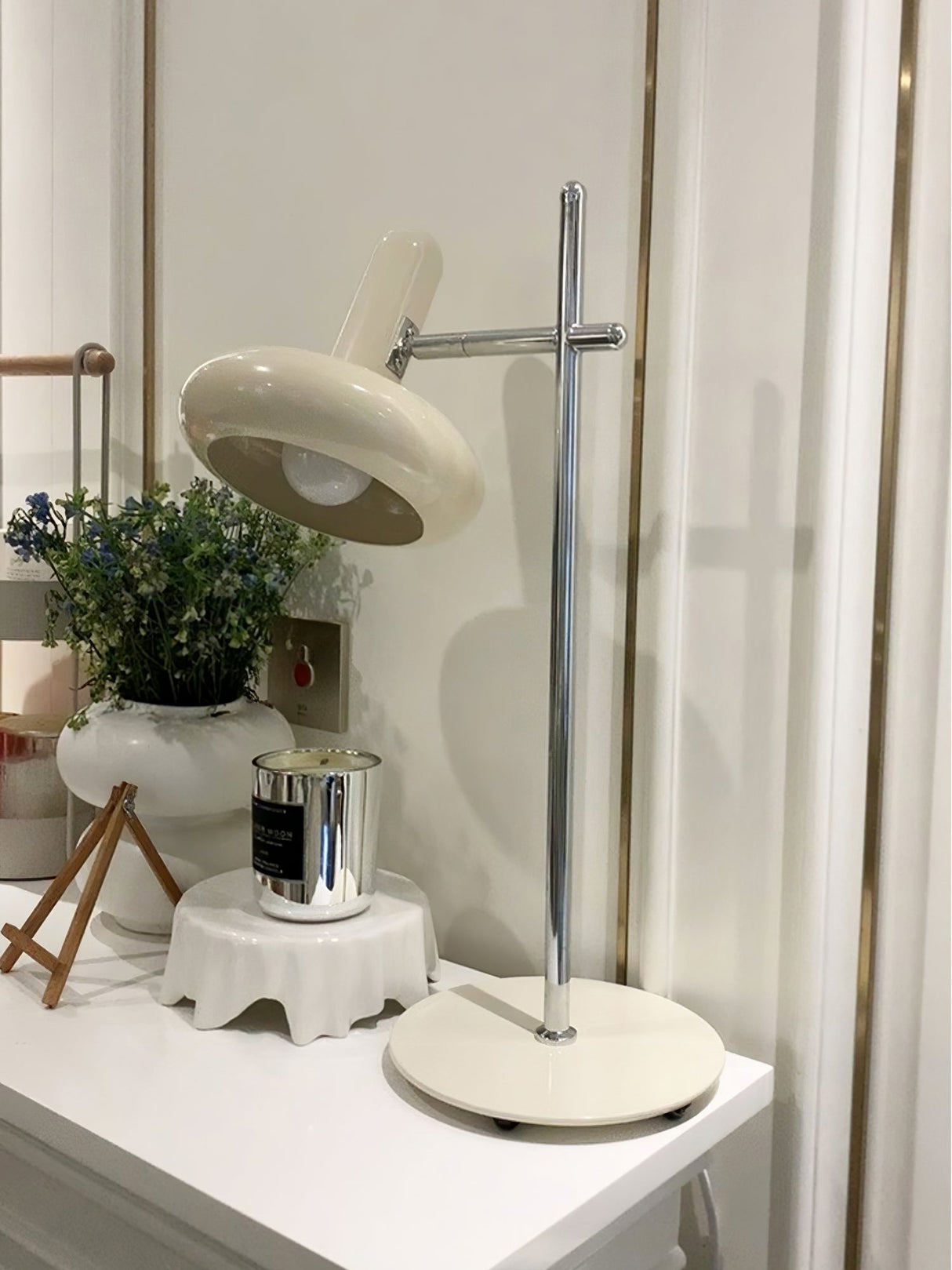 Modern Table Lamp White Metal Adjustable Design - Product detail 15