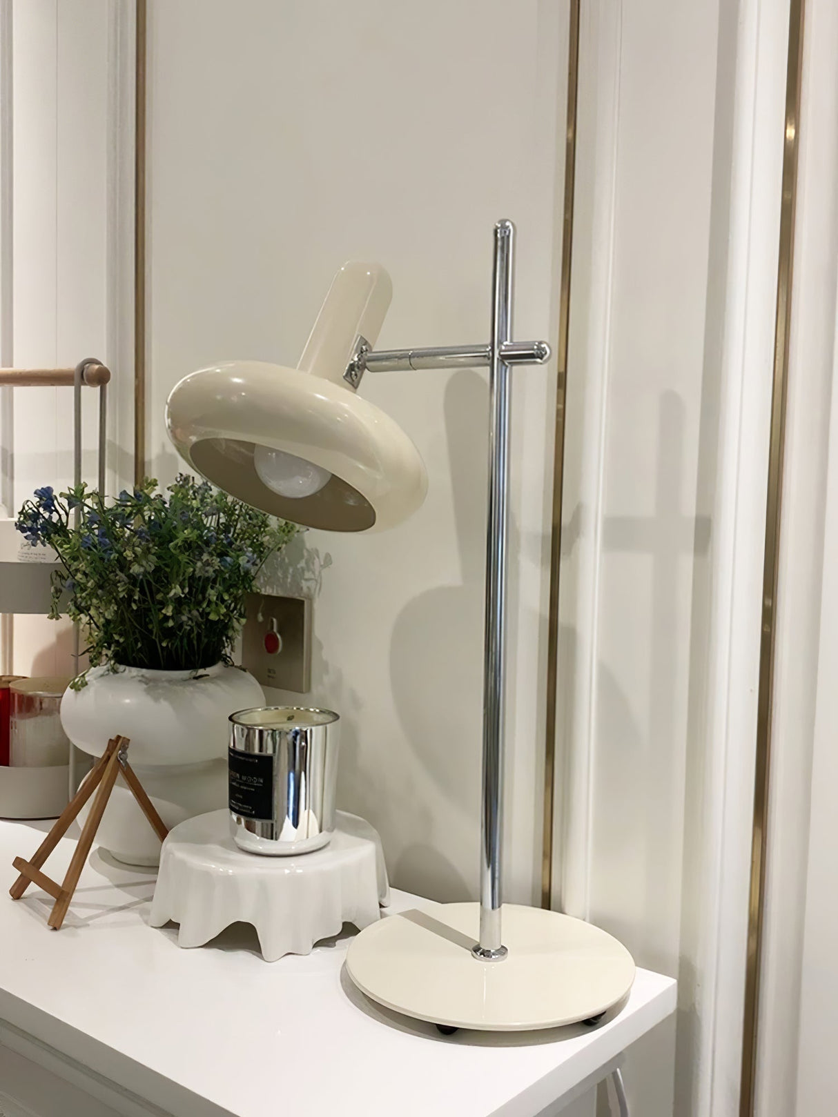 Modern Table Lamp White Metal Adjustable Design - Product detail 17
