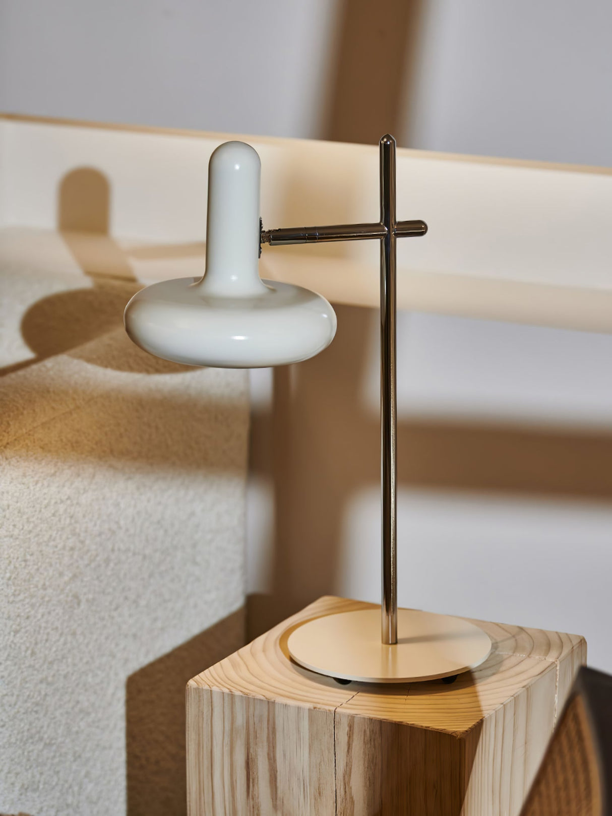 Modern Table Lamp White Metal Adjustable Design - Product detail 5