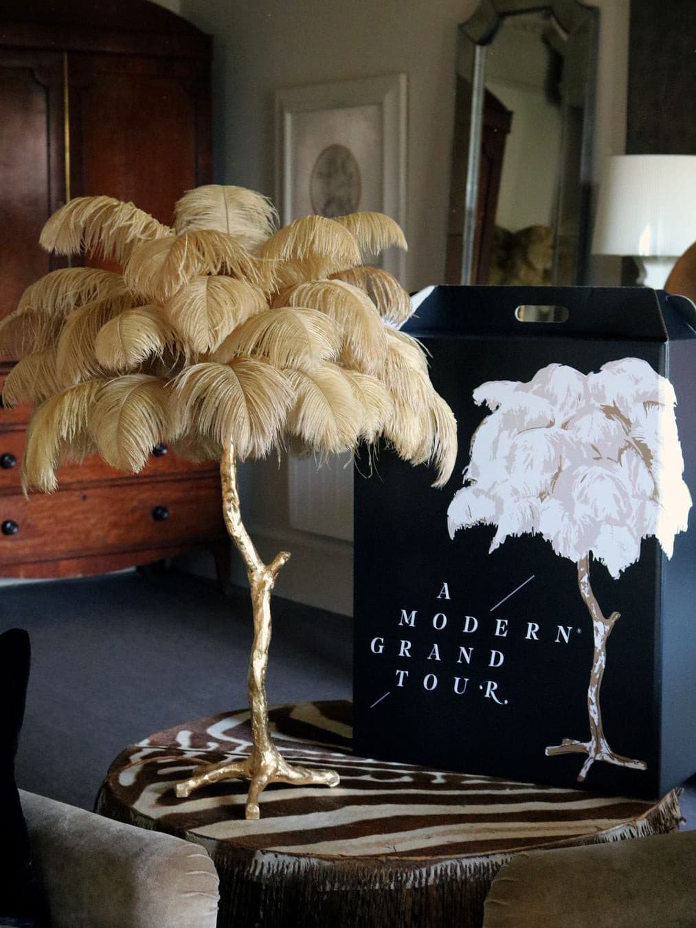 Feather Table Lamp Gold Base with Pink Ostrich Plumes - Product detail 33