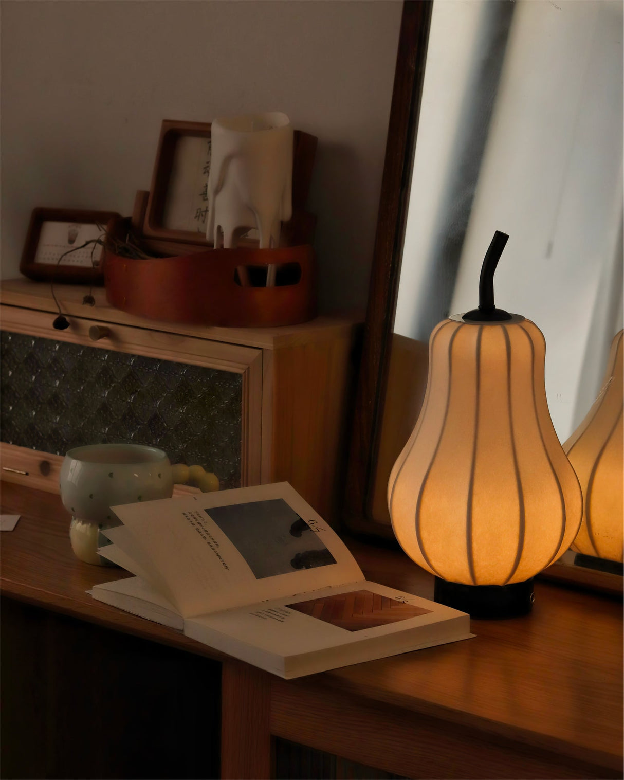Modern Table Lamp Pear-Shaped Rechargeable Design - Product detail 12