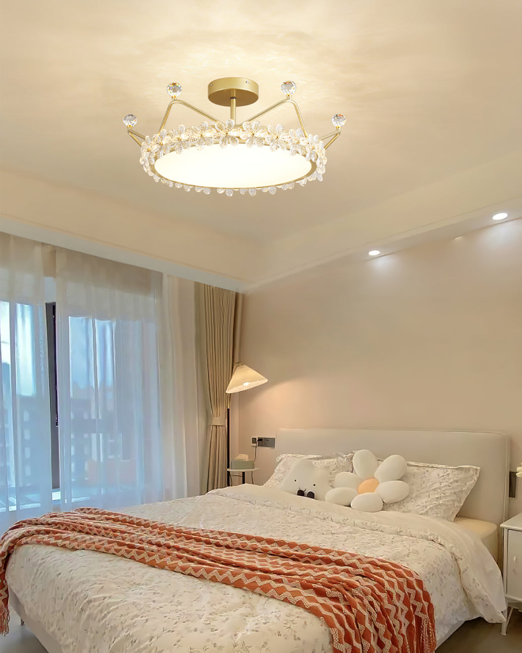 Crown Crystal Ceiling Light Floral Petal Design Gold Finish - Product detail 8