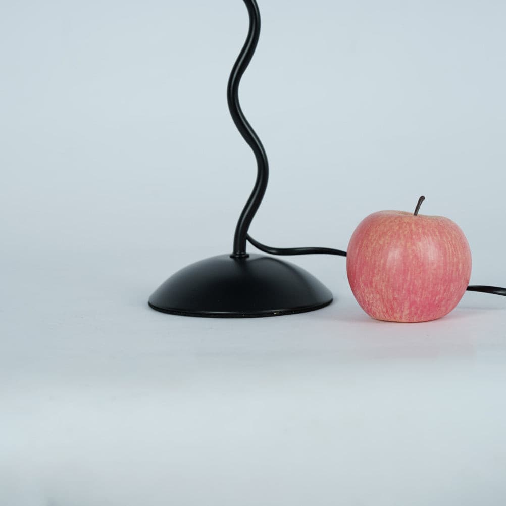 Pleated Table Lamp Scandinavian Design With Curved Metal Base - Product detail 4