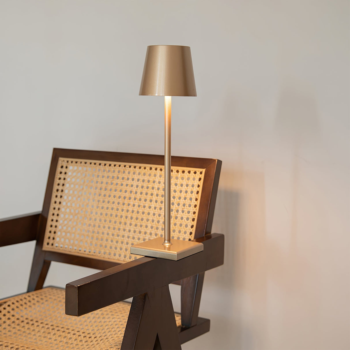 Modern LED Table Lamp Gold Metal Touch Control Rechargeable - Product detail 8