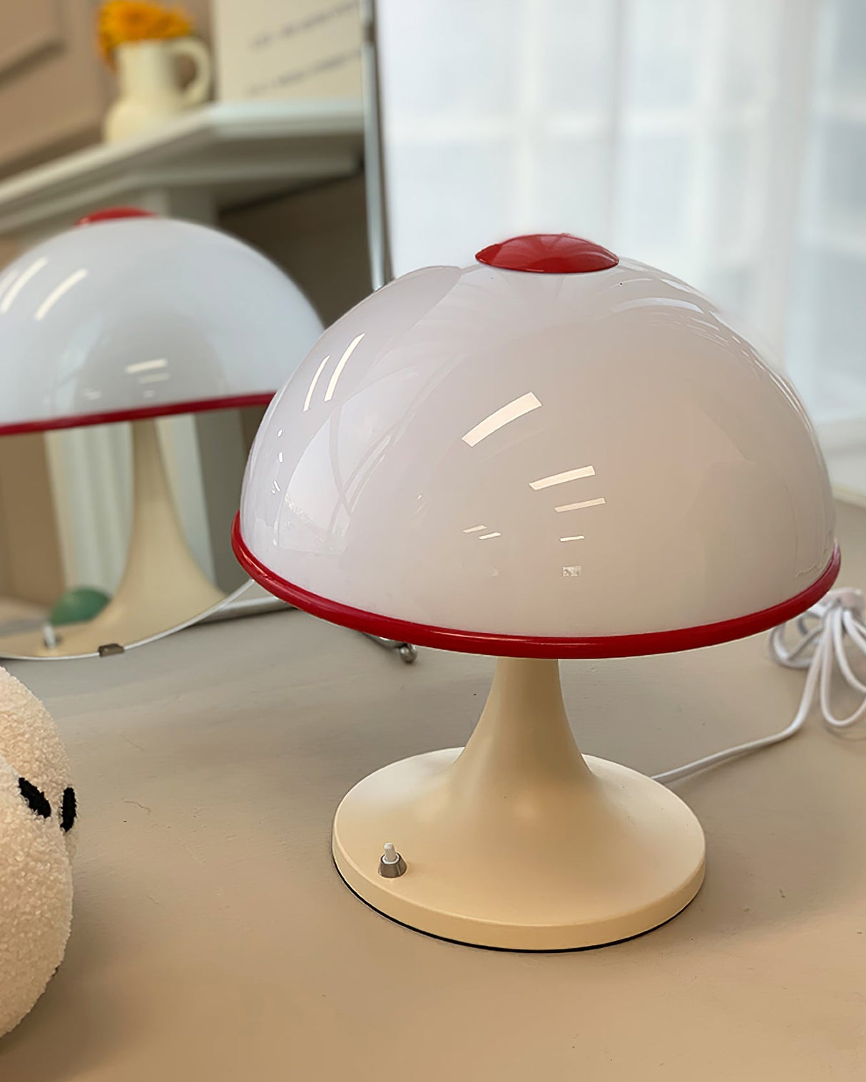 Retro Table Lamp White Dome with Red Trim - Product detail 17