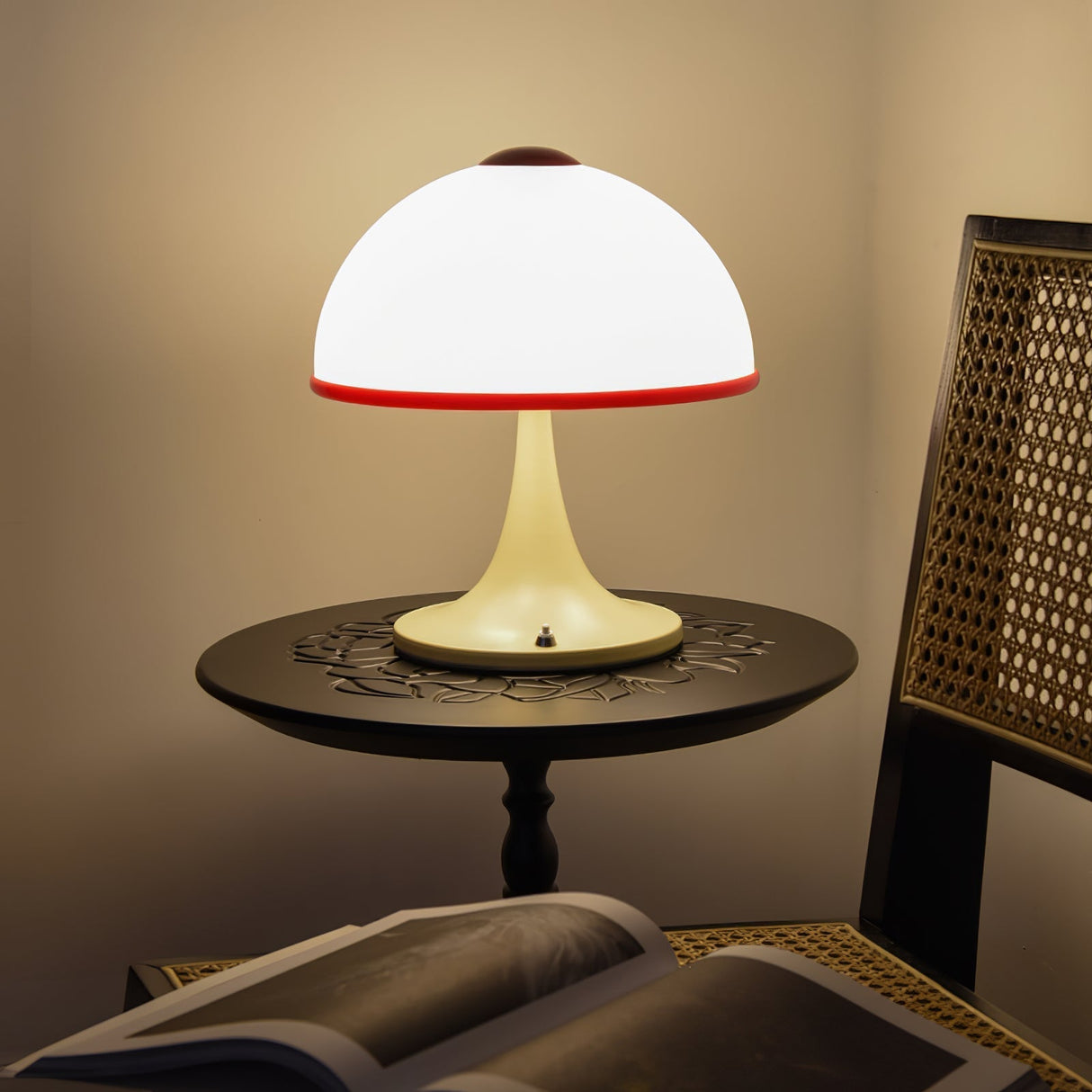 Retro Table Lamp White Dome with Red Trim - Product detail 5