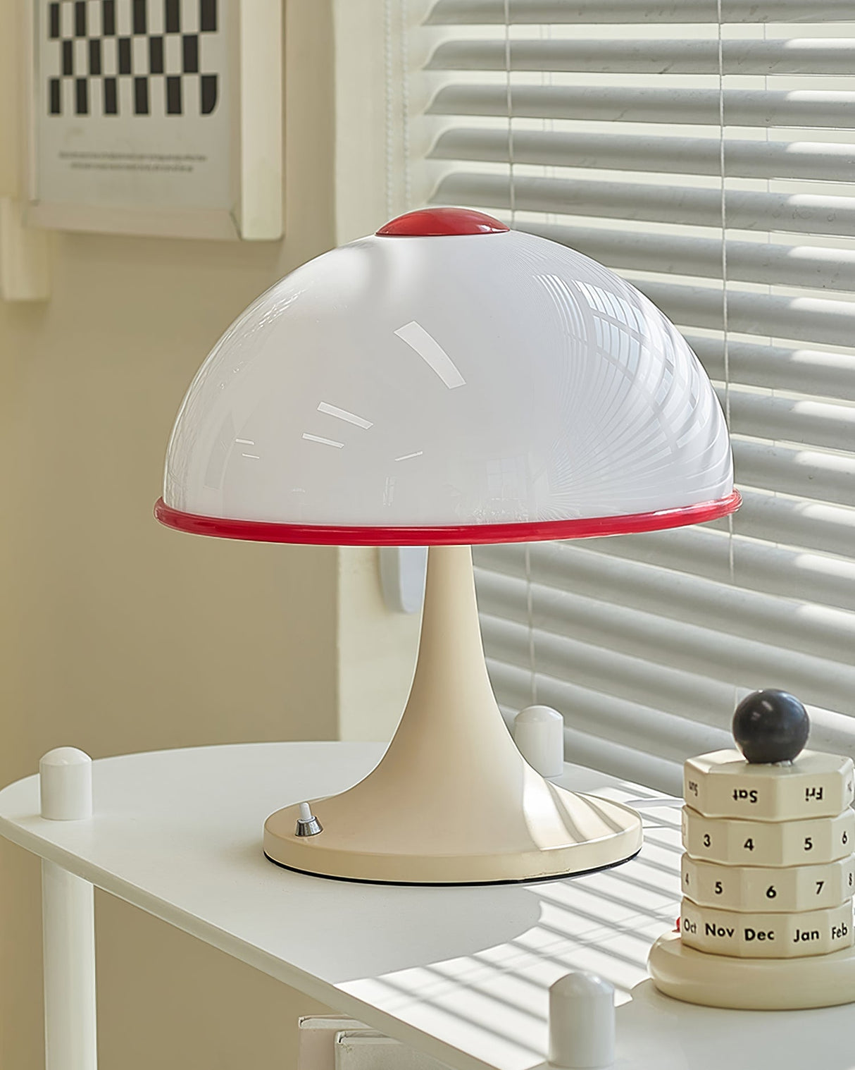 Retro Table Lamp White Dome with Red Trim - Product detail 8