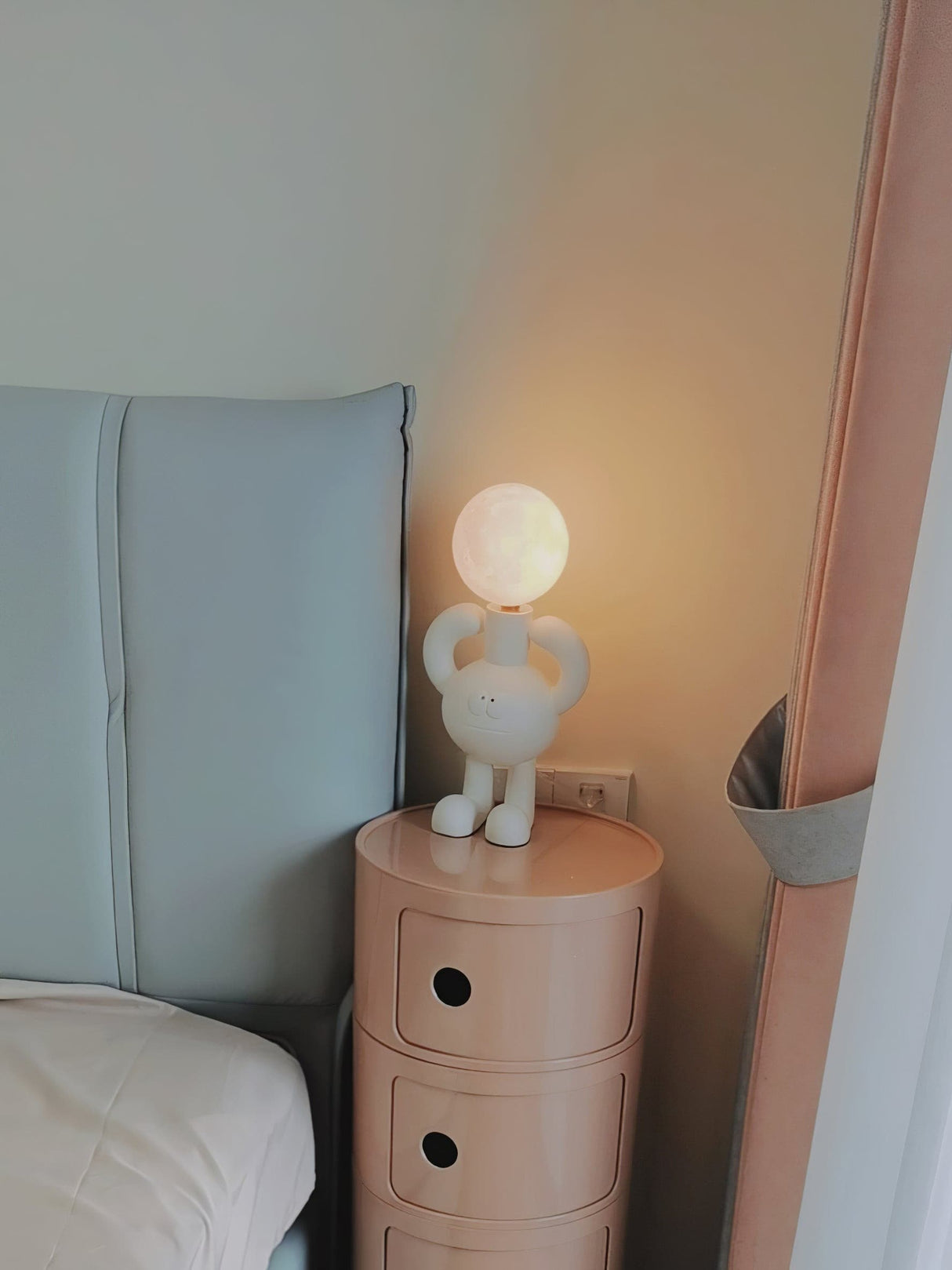 Modern Robot Table Lamp Whimsical Kids Room Lighting - Product detail 13
