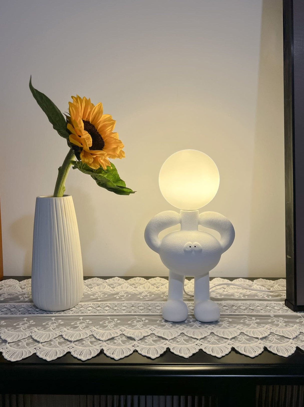 Modern Robot Table Lamp Whimsical Kids Room Lighting - Product detail 17
