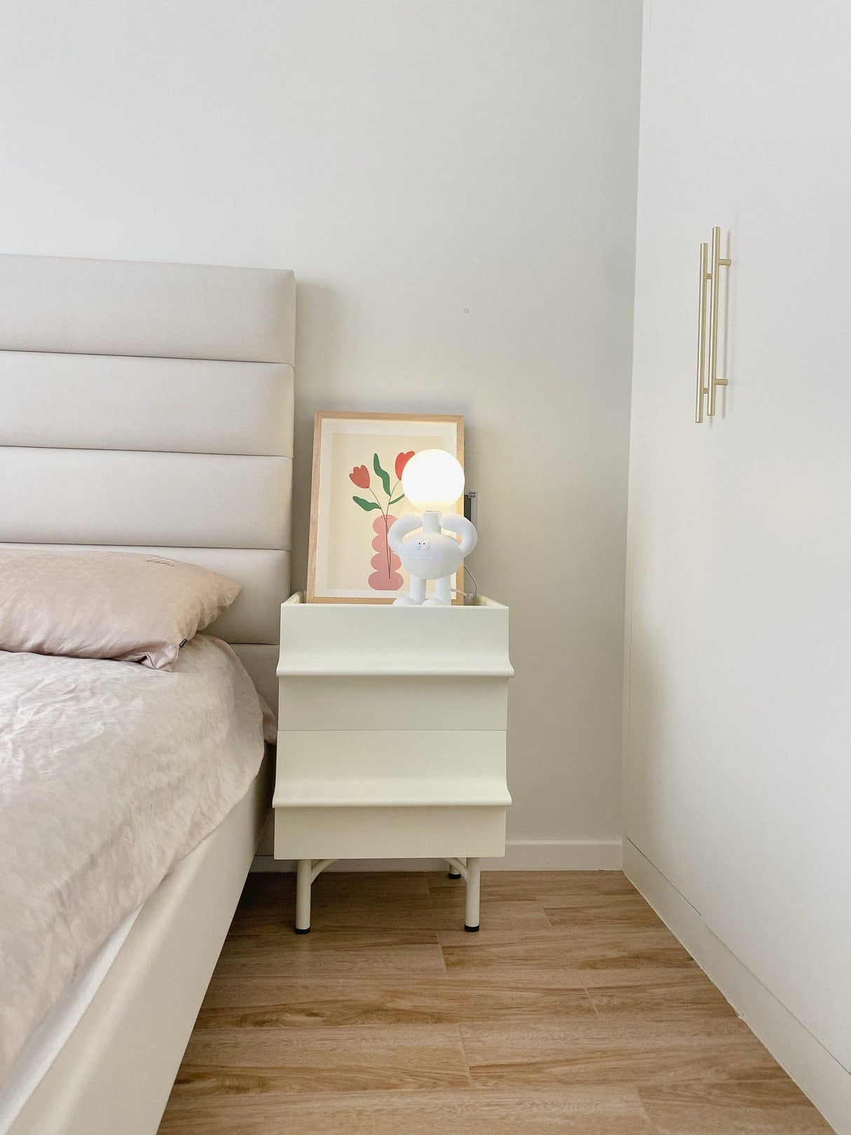 Modern Robot Table Lamp Whimsical Kids Room Lighting - Product detail 28