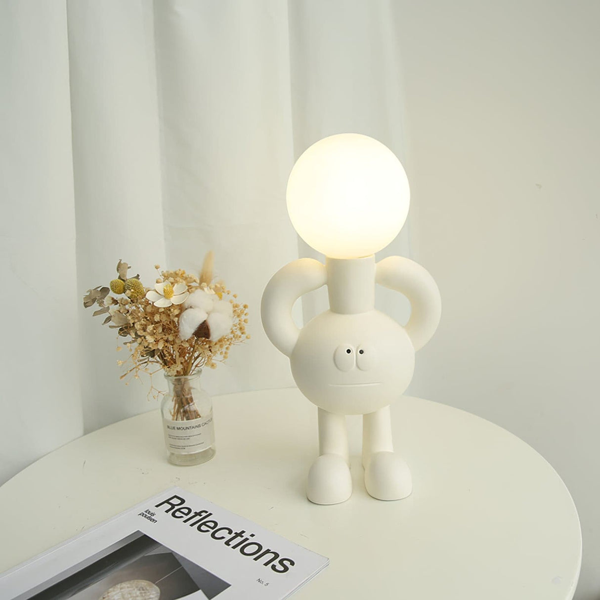 Modern Robot Table Lamp Whimsical Kids Room Lighting - Detailed view