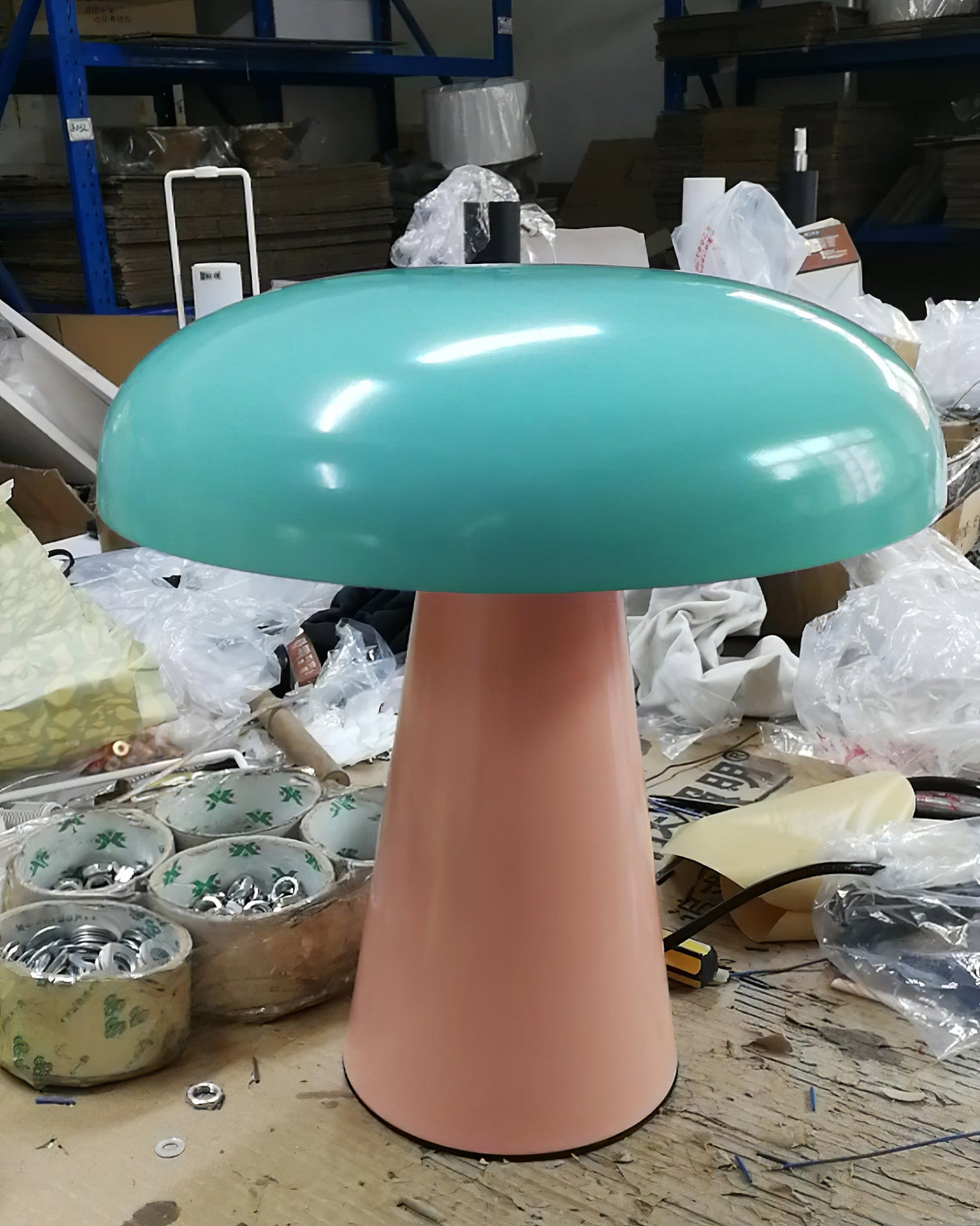 Modern Table Lamp Mushroom Shape Metal Design - Product detail 6