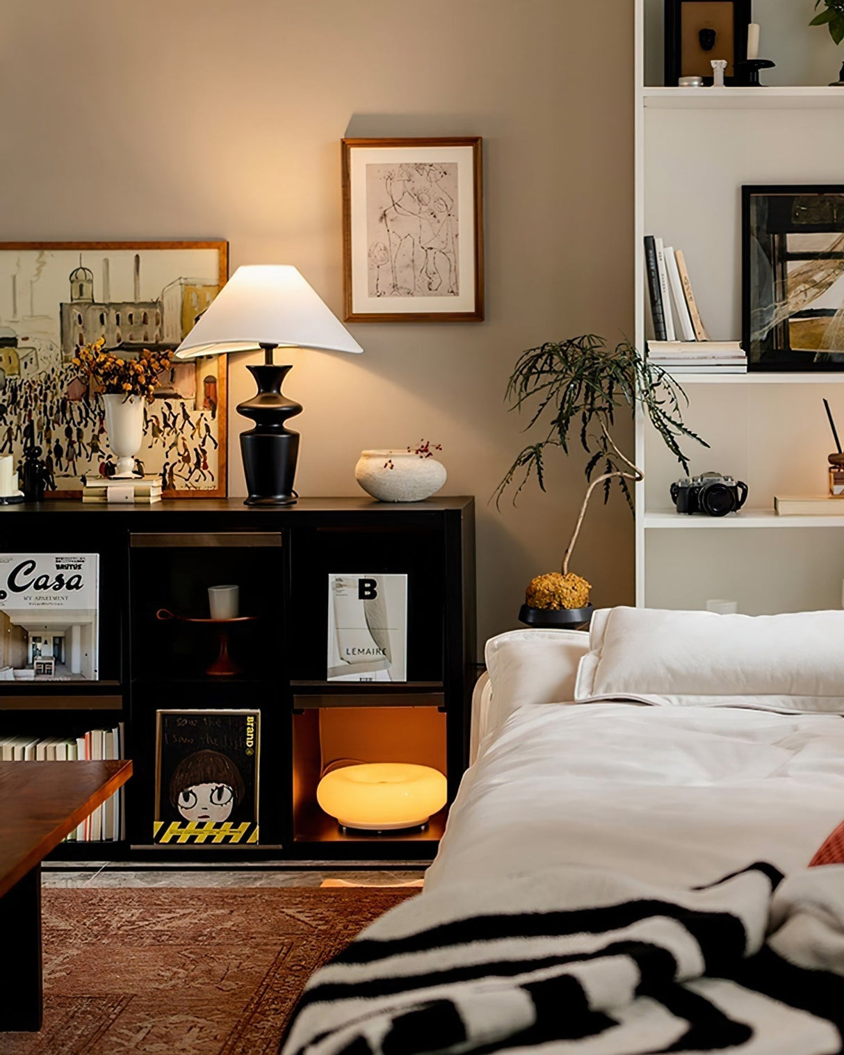 Modern Table Lamp Black Base White Shade Design - Product detail 10
