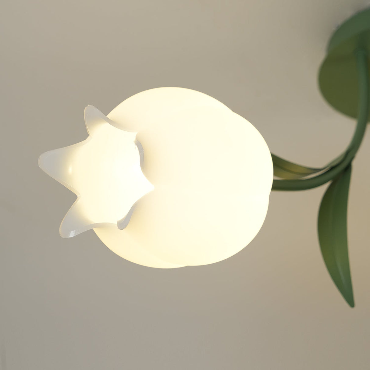 Floral Ceiling Light White Tulip Glass Shades With Green Metal Base - Product detail 21