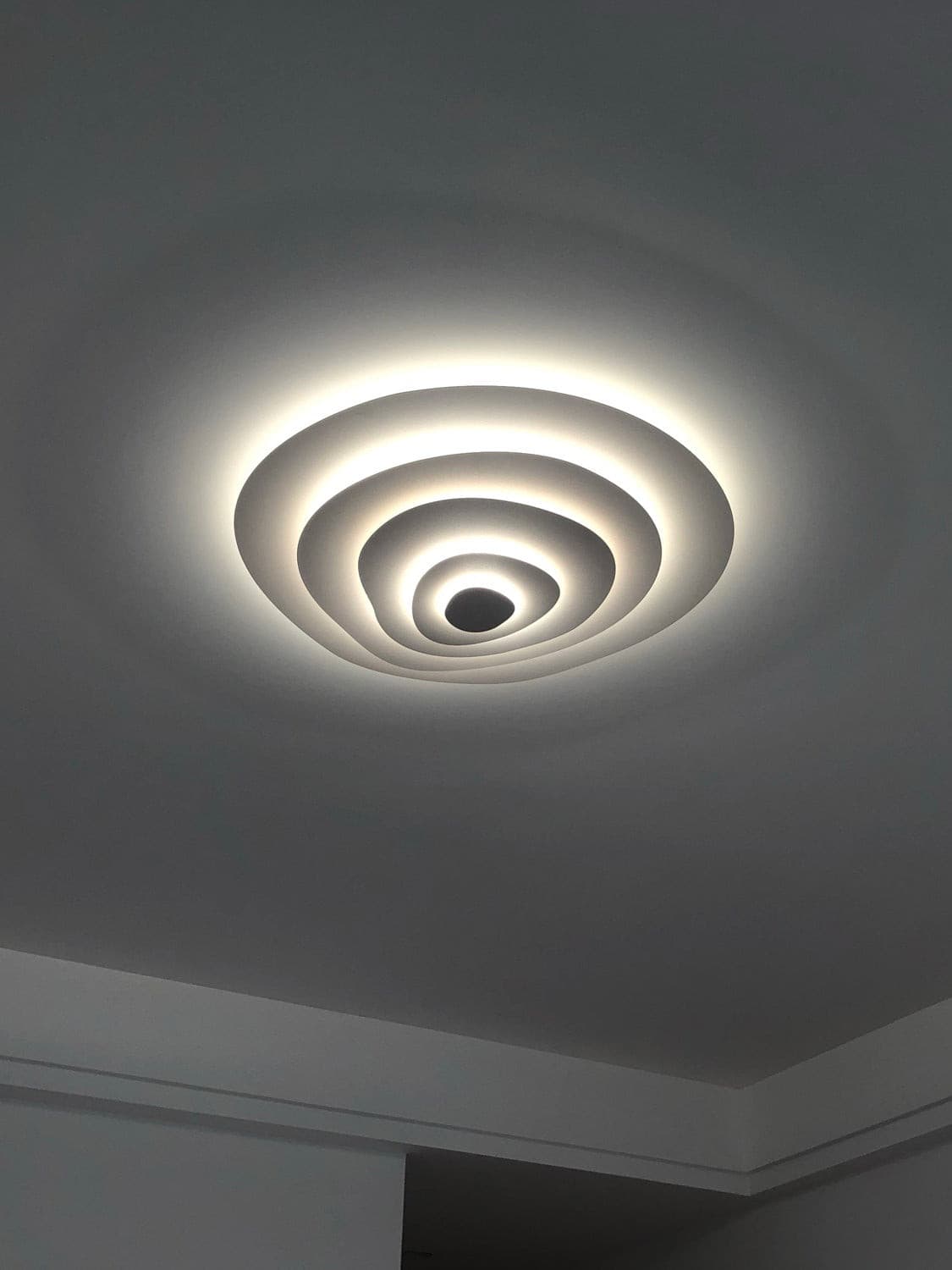 Modern Spiral Ceiling Light Layered Wave Design - Product detail 13
