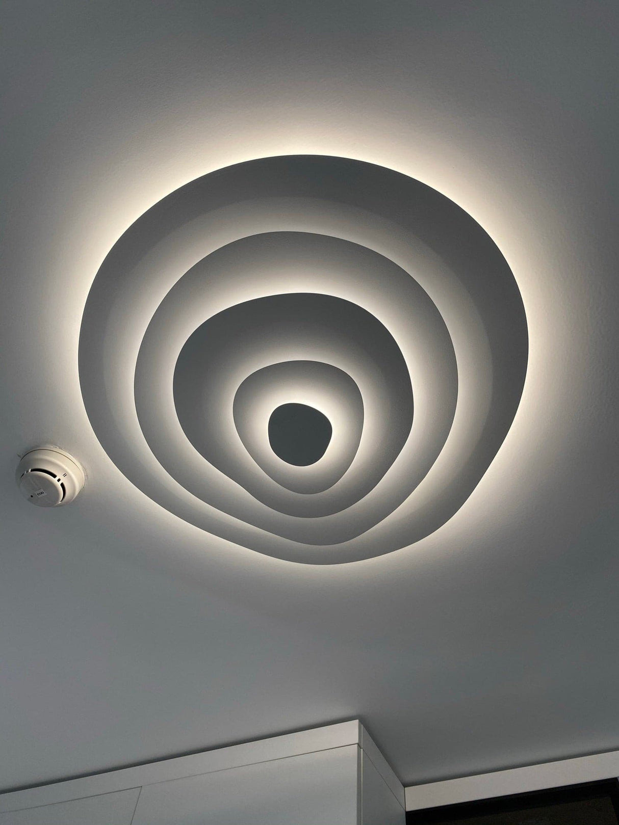 Modern Spiral Ceiling Light Layered Wave Design - Product detail 9
