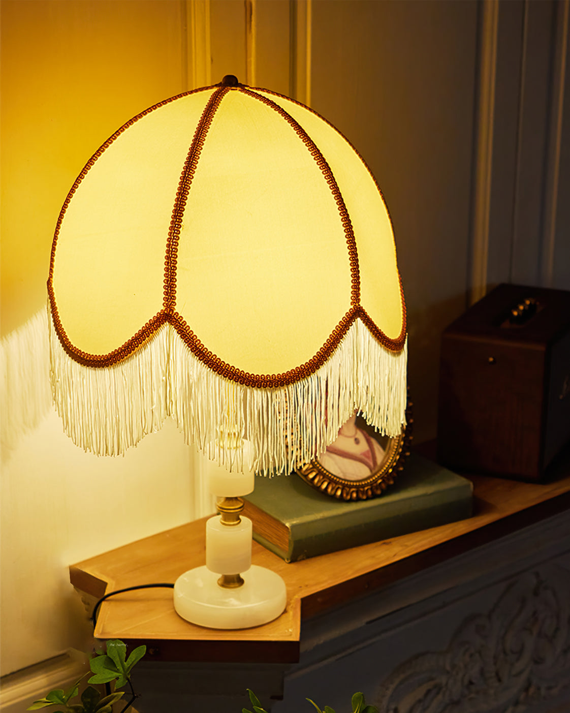 Traditional Table Lamp Marble Base with Fringe Shade - Product detail 8
