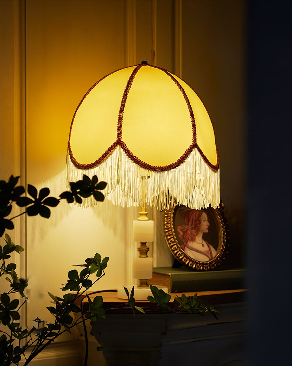 Traditional Table Lamp Marble Base with Fringe Shade - Product detail 9