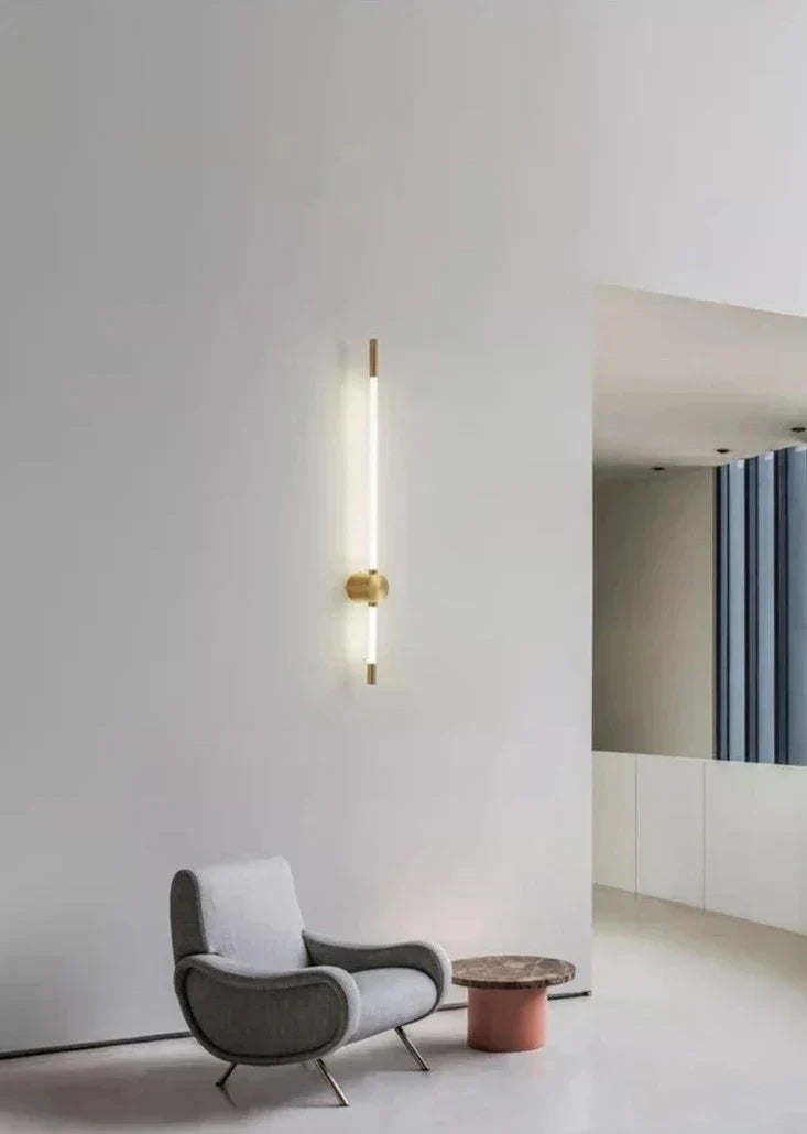 Vertical LED Wall Lamp Brushed Brass and White Design - Product detail 9