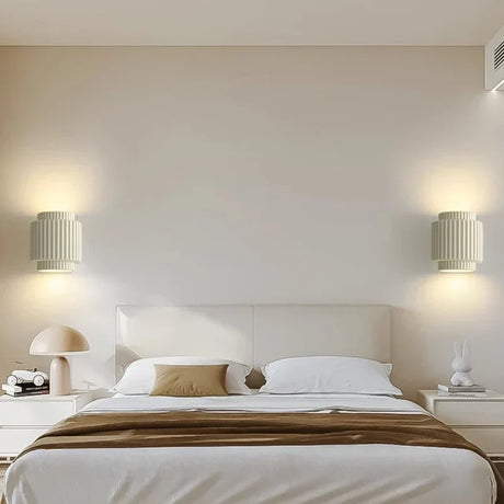 Modern Wall Sconce  Ribbed Resin Design - Product detail 6