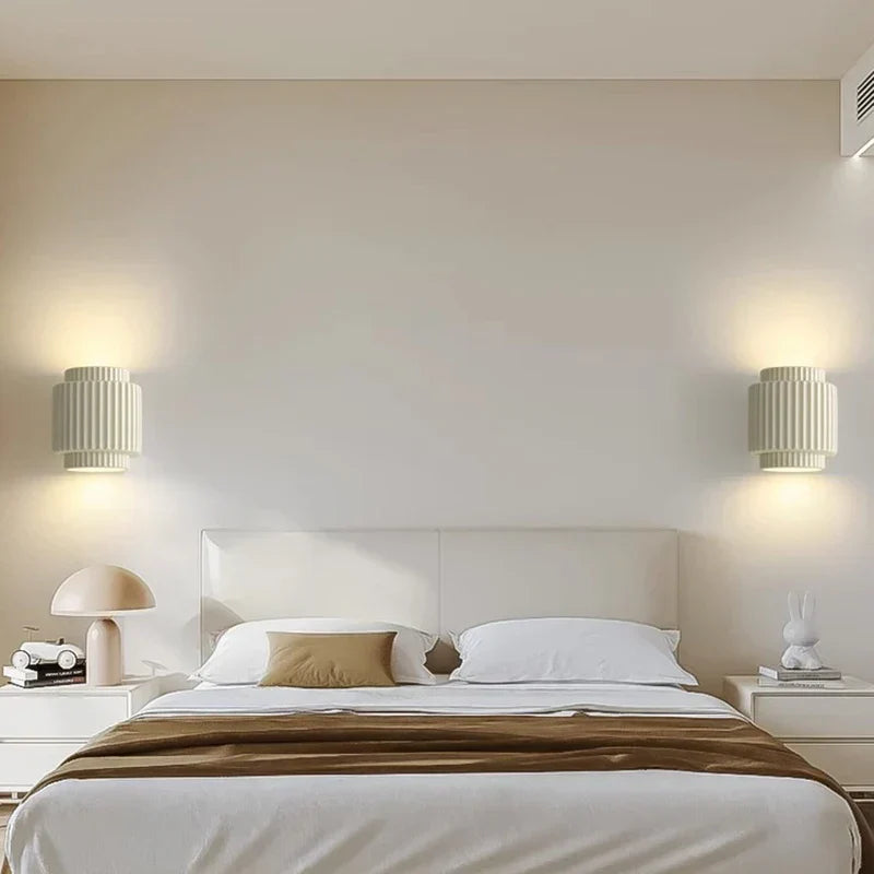 Modern Wall Sconce Ribbed Resin Design - Product detail 6